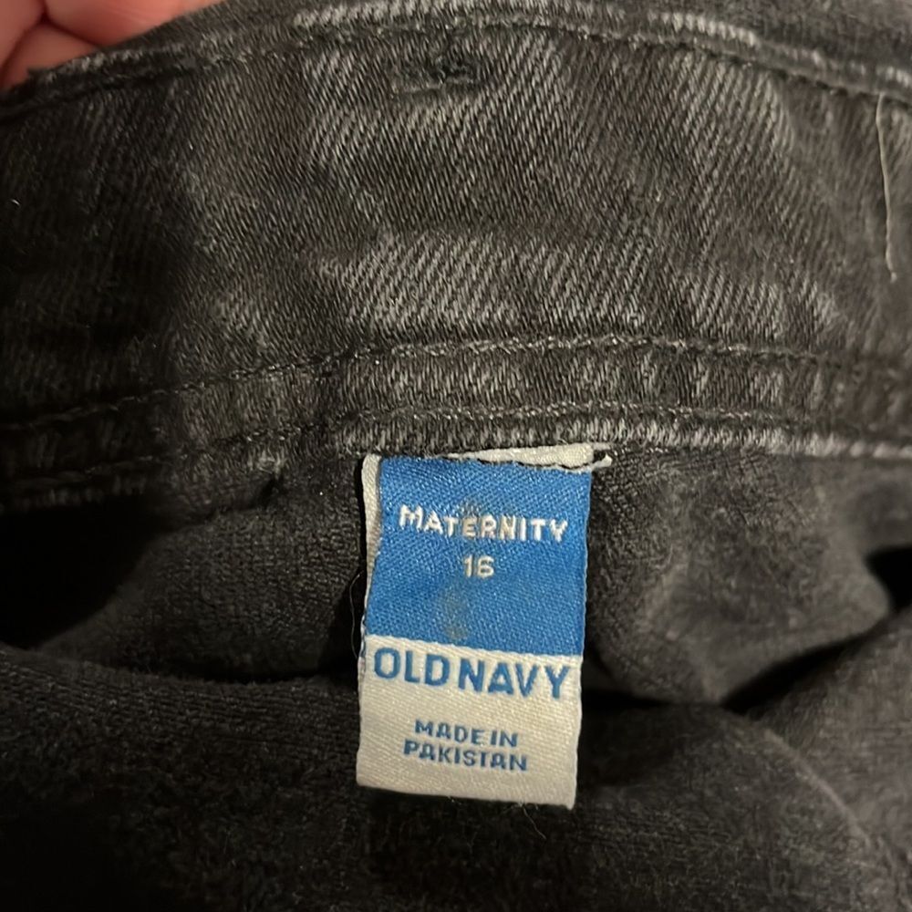 NWT Old Navy Black Side Panel distressed Maternity Overalls size 16. - Picture 4 of 9
